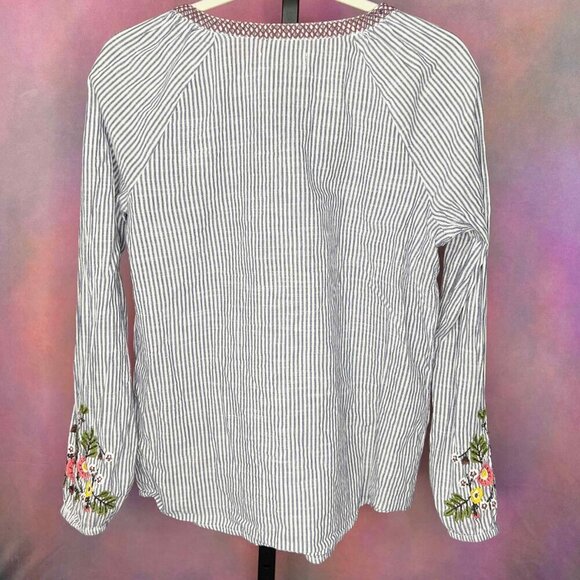 Ruff Hewn 100% Cotton Seersucker Blouse with Floral Embroidery, Size M - Picture 6 of 7